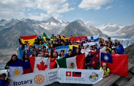 Die Welt zu Gast im Wallis